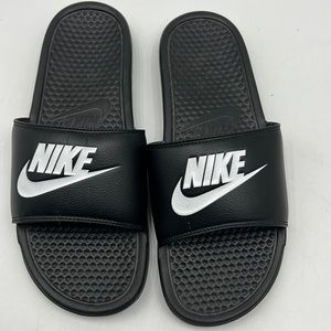 NIKE BENASSI SLIDE MENS SIZE 11 BLACK SLIPPERS NEW WITHOUT BOX